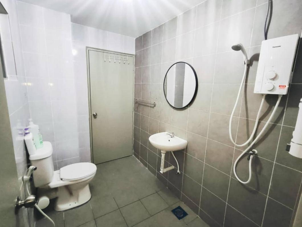 Apartment Travelers Homestysitiawan B-30-6 The Venus Aparment Seri Manjung