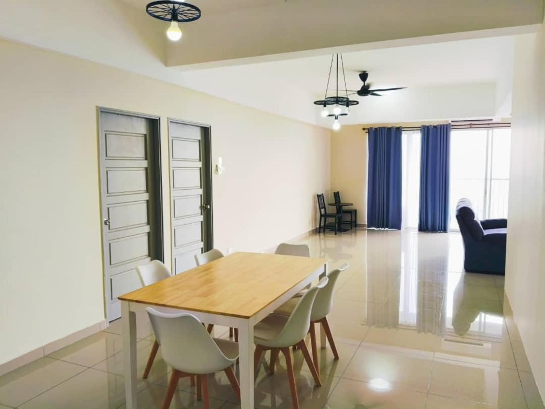 Travelers Homestysitiawan B-30-6 The Venus Aparment Apartment Seri Manjung